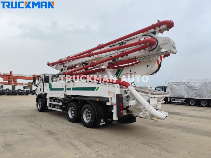 XCMG concrete pump truck