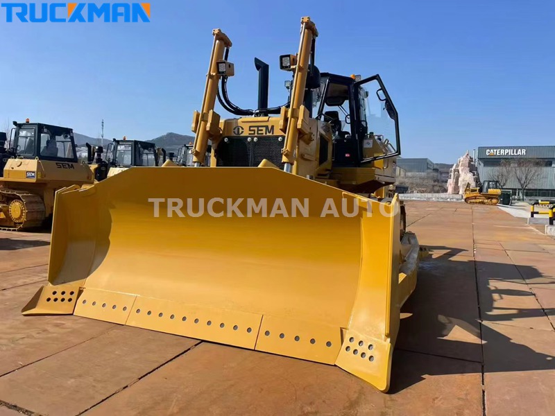 SEM 832F Bulldozer blade