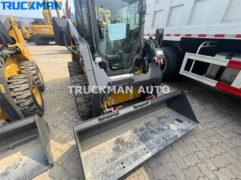 XCMG XC740K skid steer loader