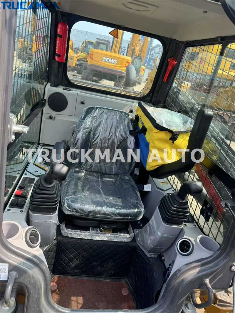 XCMG XC740K skid steer loader