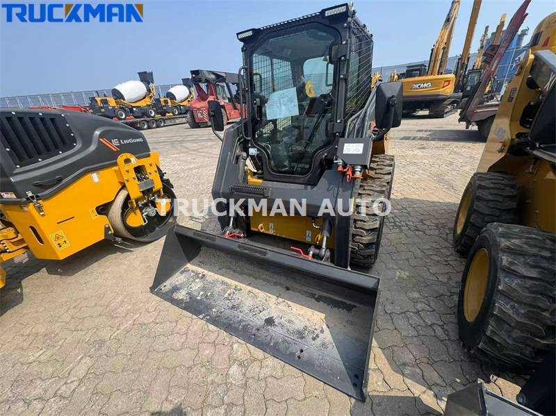 XC740K skid steer loader
