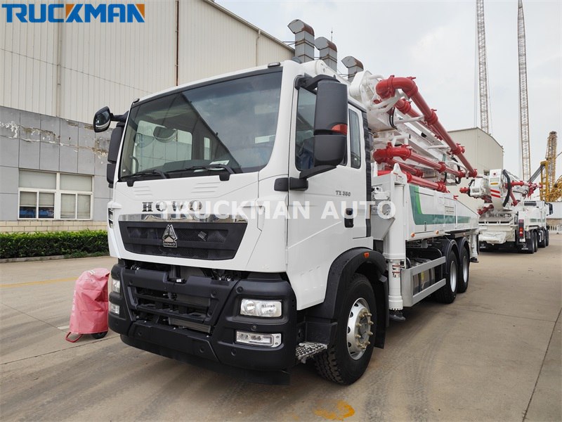 XCMG concrete pump truck