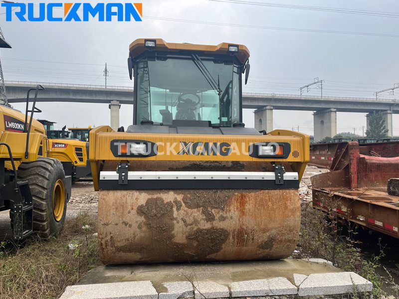 XCMG XD143 Road Roller