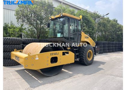 XCMG XS143J Vibratory Compactor To Angola