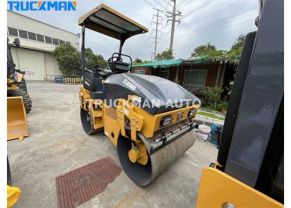 XCMG XMR403S Vibratory Compactor To Algeria