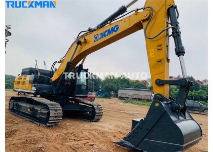 XCMG XE470D Crawler Excavator To Dominica