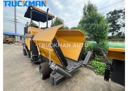 XCMG RP453L 4.5 Meter Asphalt Paver For Road Works Guinea